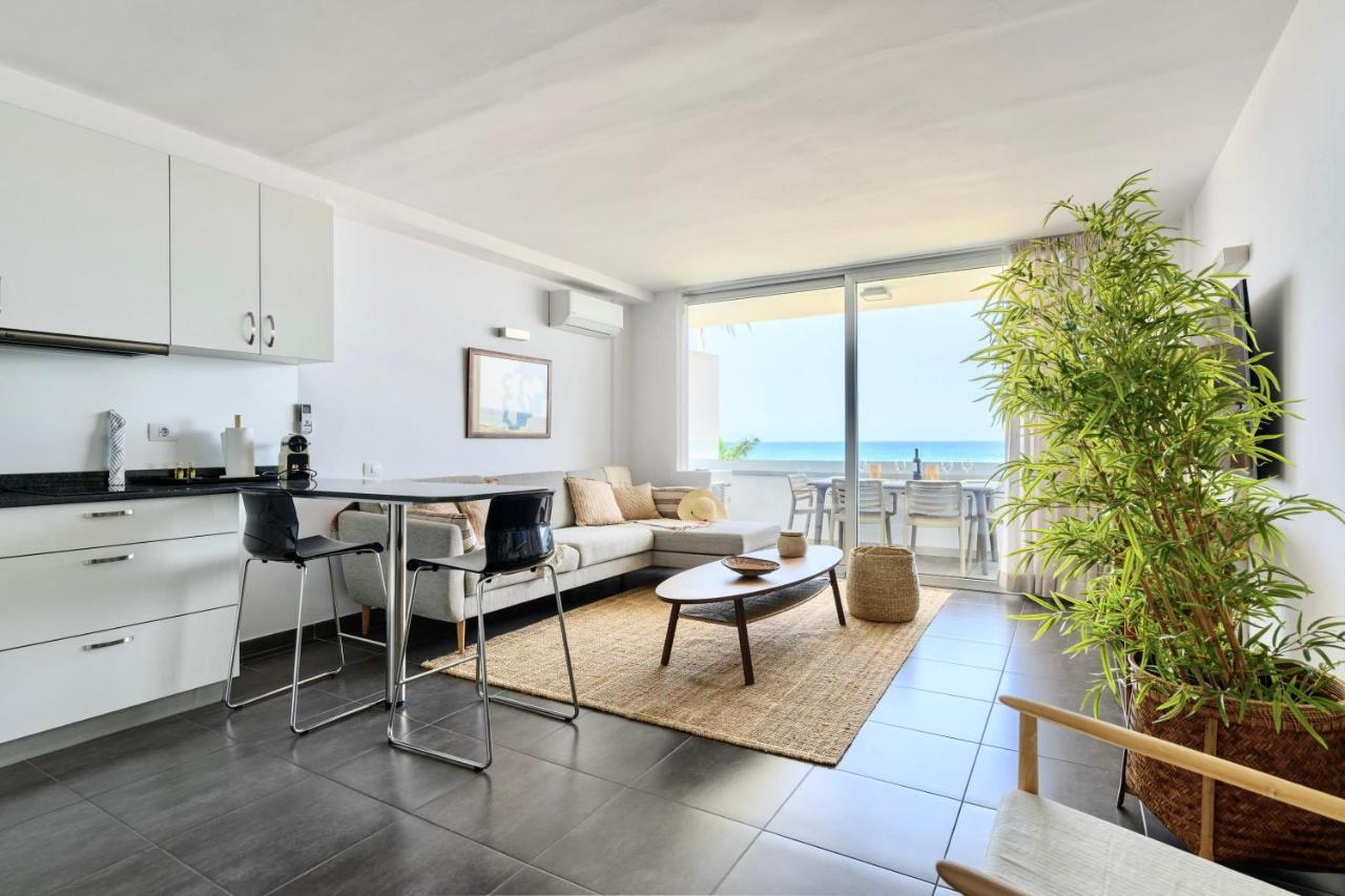 Charming 2 Bedroom Retreat With Beachfront Views Сан-Бартоломе Экстерьер фото
